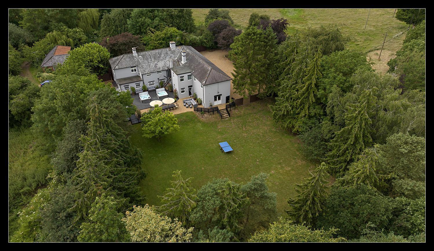 Stubbs House, Loddon, Sleeps 20, 2 Hot Tubs Holiday home