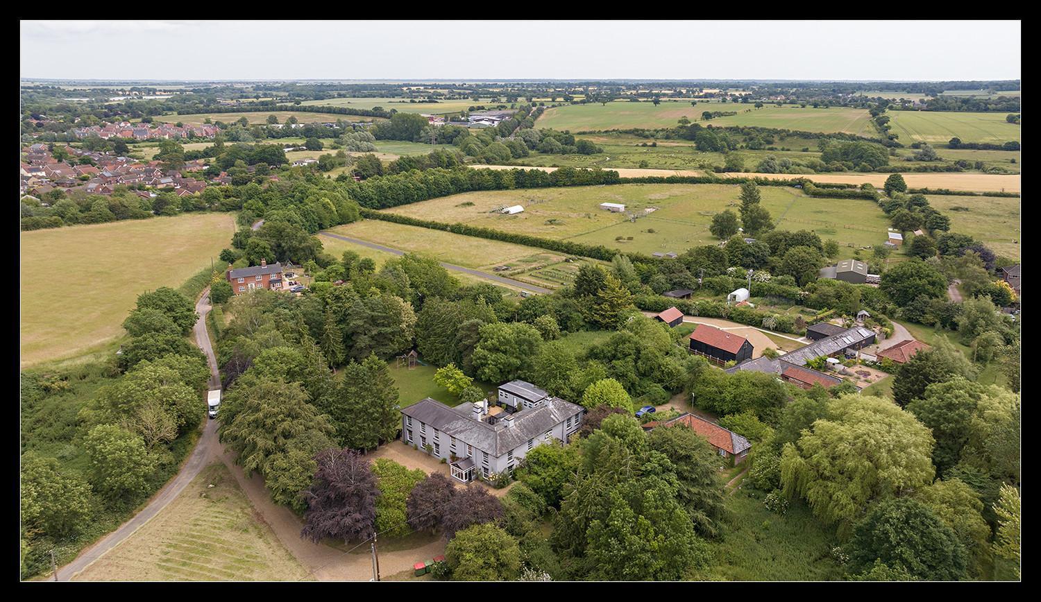Stubbs House, Loddon, Sleeps 20, 2 Hot Tubs