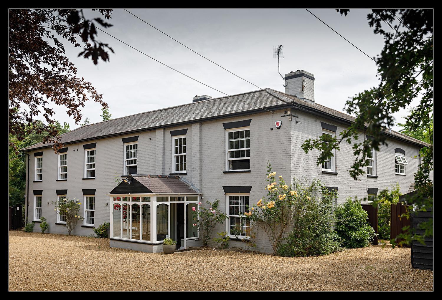 Stubbs House, Loddon, Sleeps 20, 2 Hot Tubs *